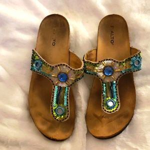 Size 9 Rialto flip flops.